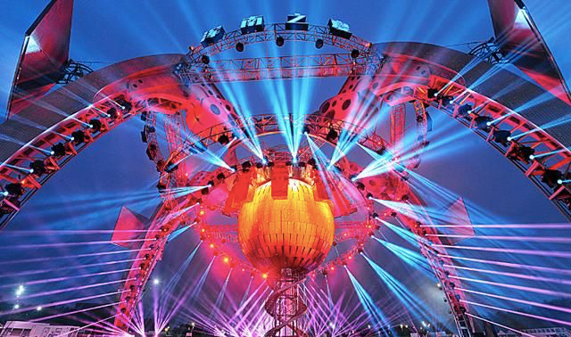 利亞德用517塊LED顯示屏構建“賽博朋克”世界，點燃沈陽炫彩夜生活